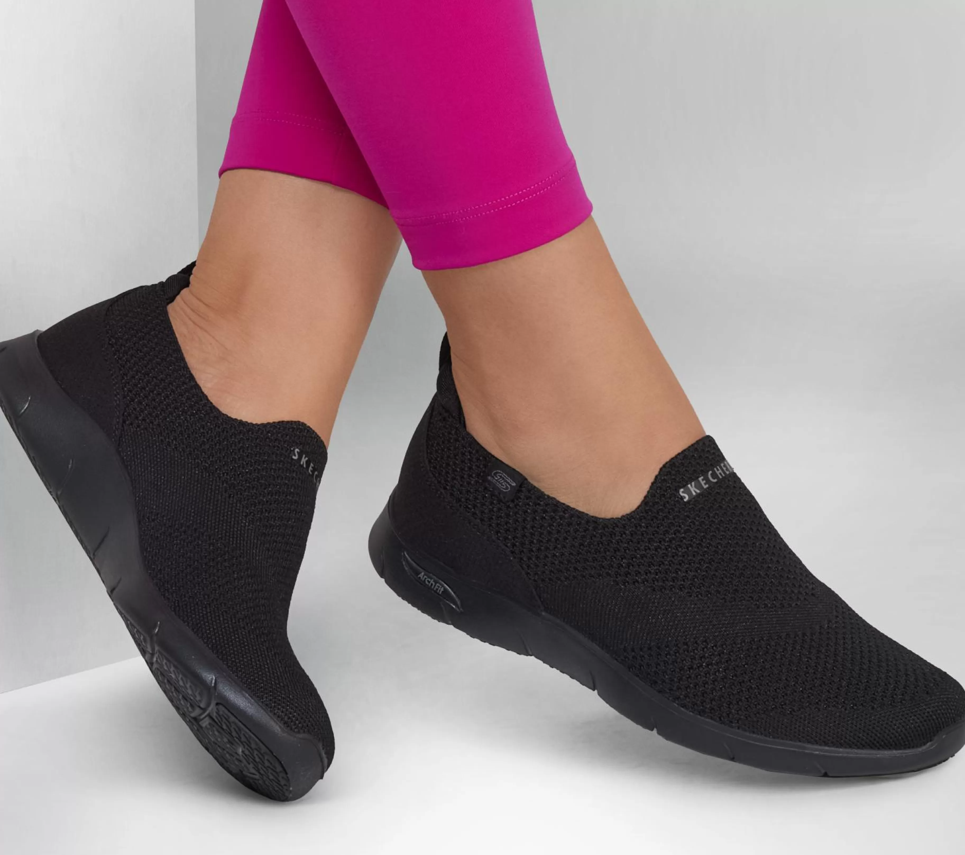 Calçado Sem Atacadores | Sapatilhas Casuais | SKECHERS Arch Fit Refine - Iris PRETO