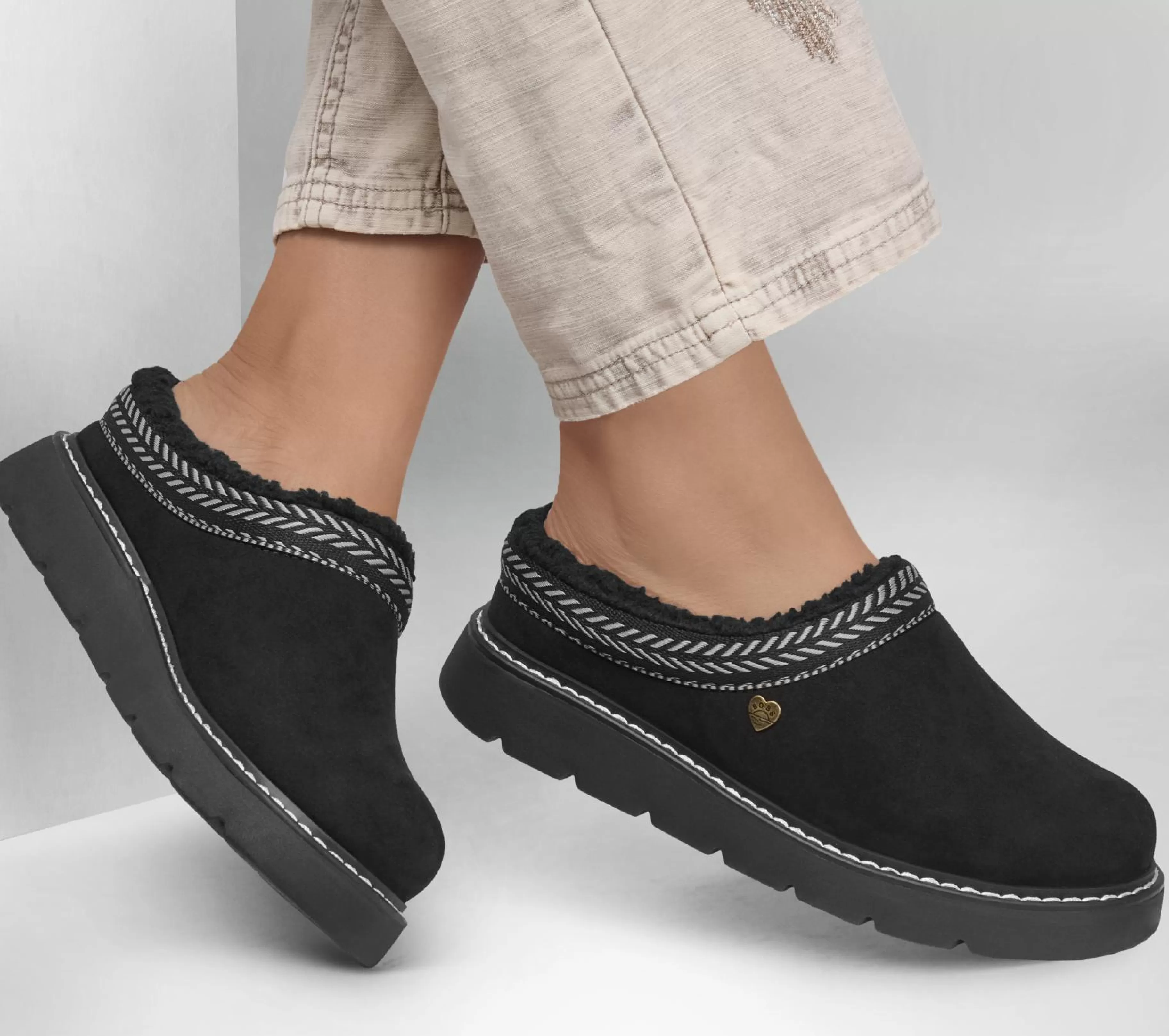 Calçado Sem Atacadores | Slippers | SKECHERS BOBS Keepsakes Lite - Cozy Fest PRETO