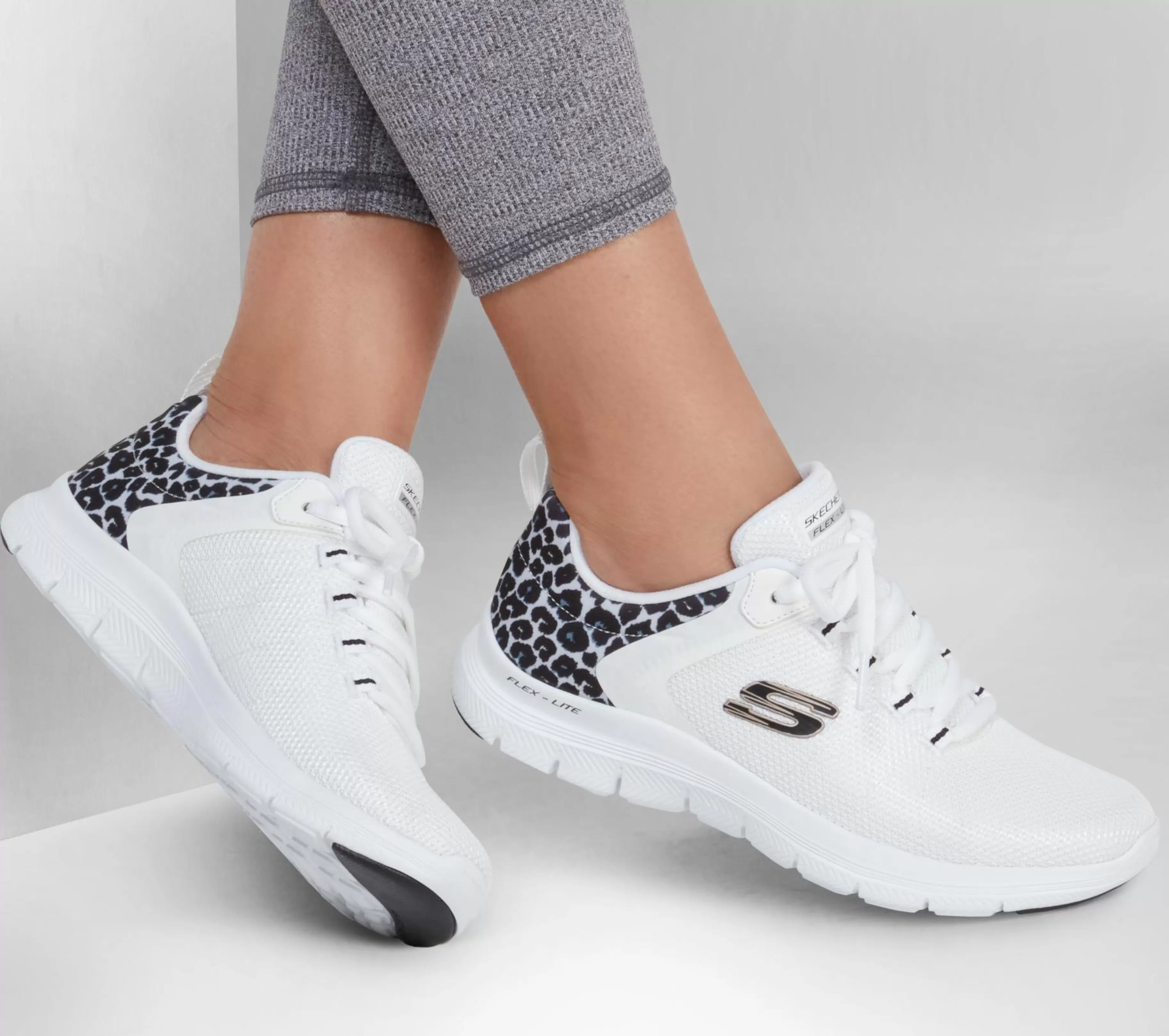 Com Atacadores | Sapatilhas | SKECHERS Flex Advantage 4.0 - Wild Ballad BRANCO / LEOPARDO