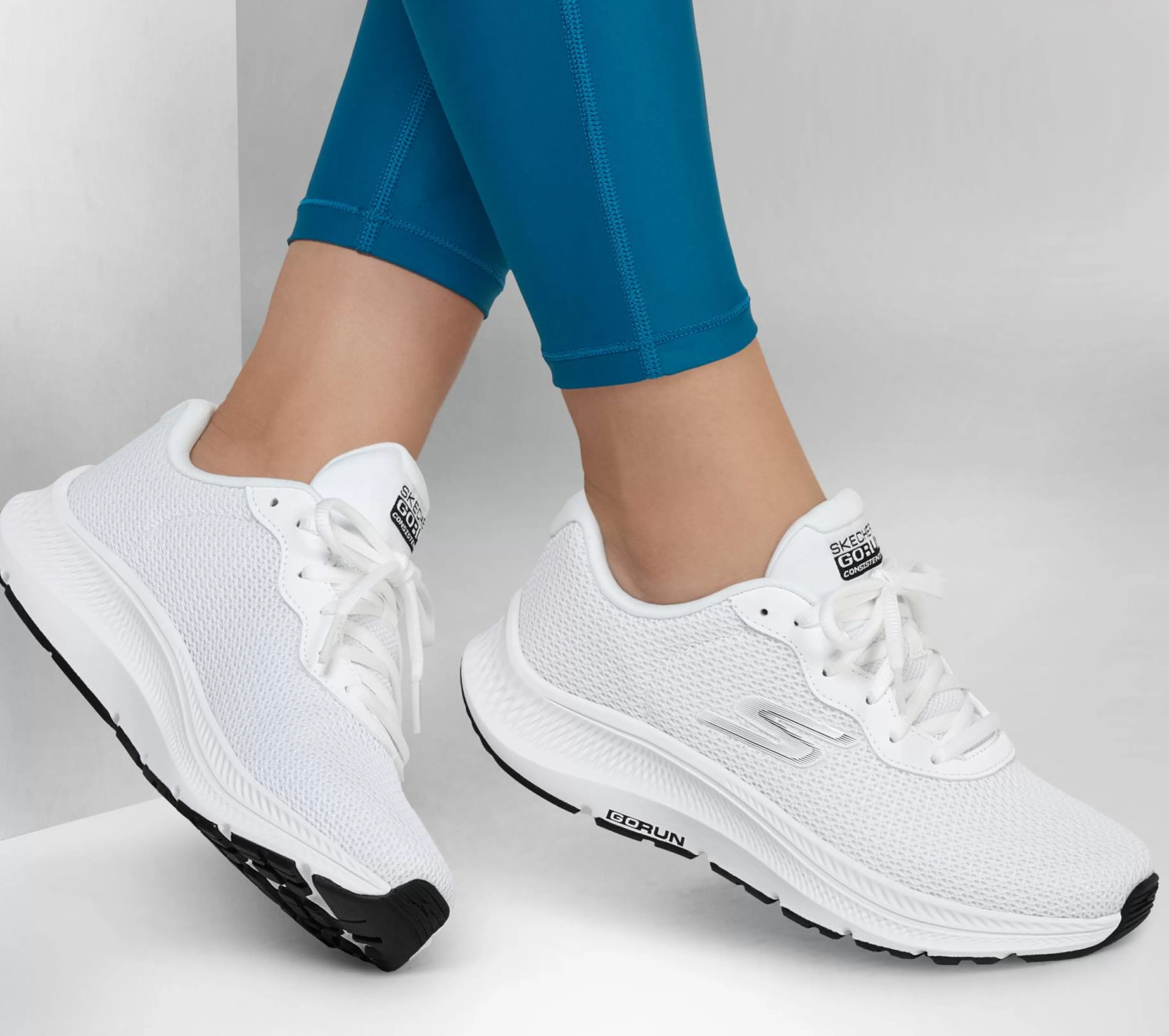 Com Atacadores | Sapatilhas | SKECHERS GO RUN Consistent 2.0 - Engaged BRANCO / PRETO