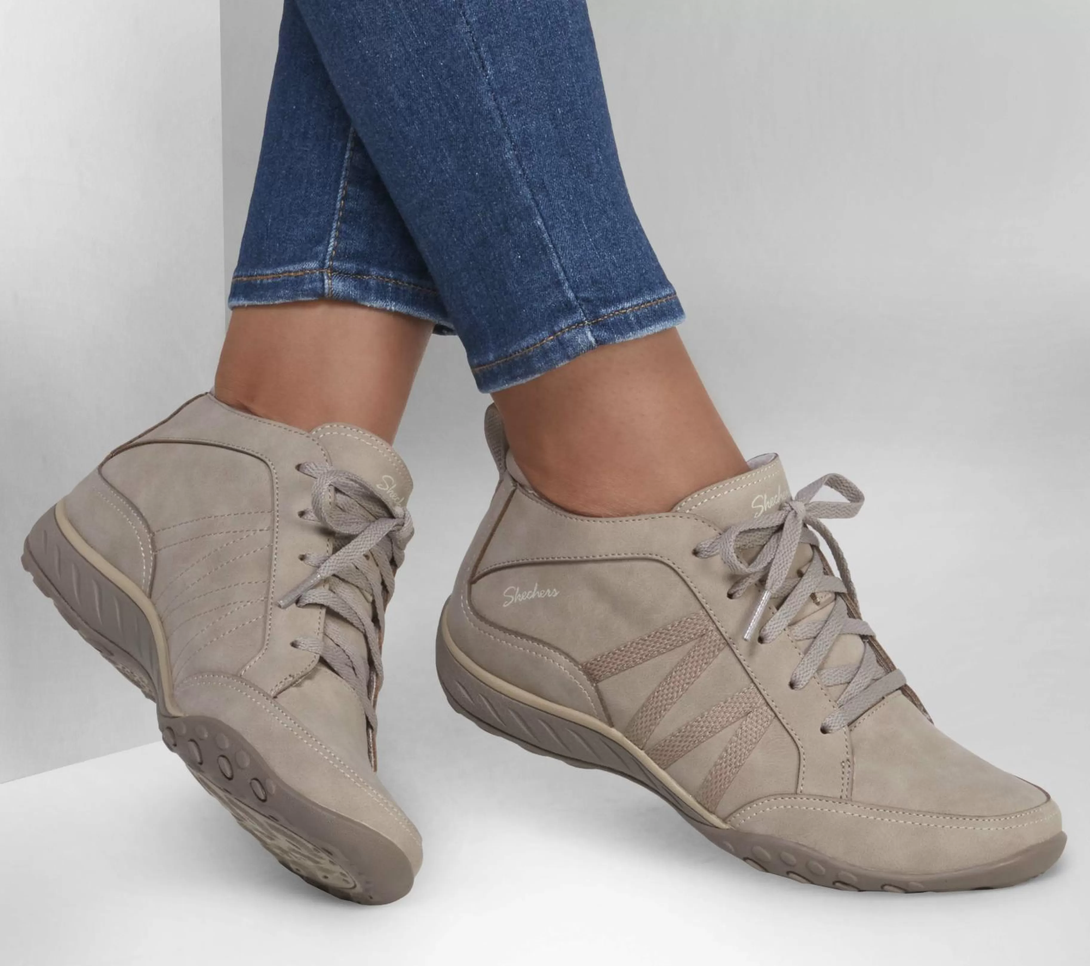 Com Atacadores | Botas | SKECHERS Relaxed Fit: Breathe-Easy - Friendly Ties TAUPE